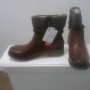 Ankle brown boots